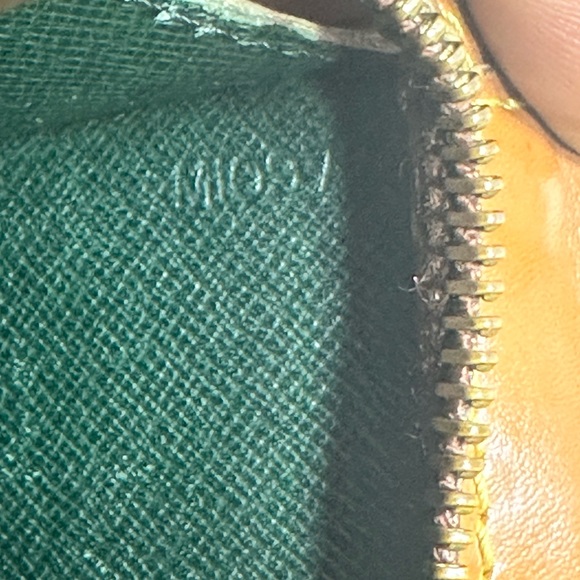 Louis Vuitton Clutch Bag - Picture 9 of 9